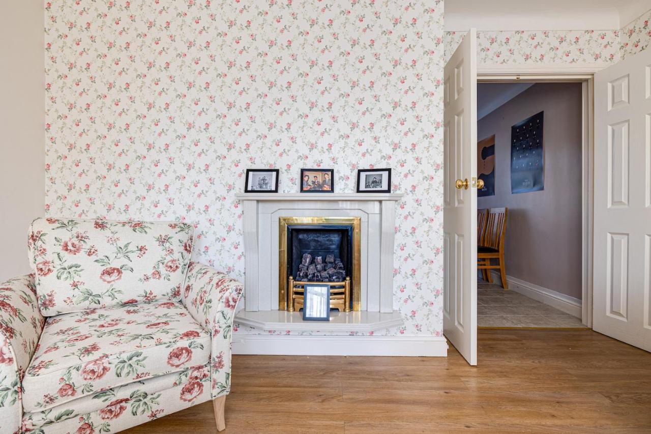 George Harrison'S Former 3Bed Home In Liverpool Спик Экстерьер фото