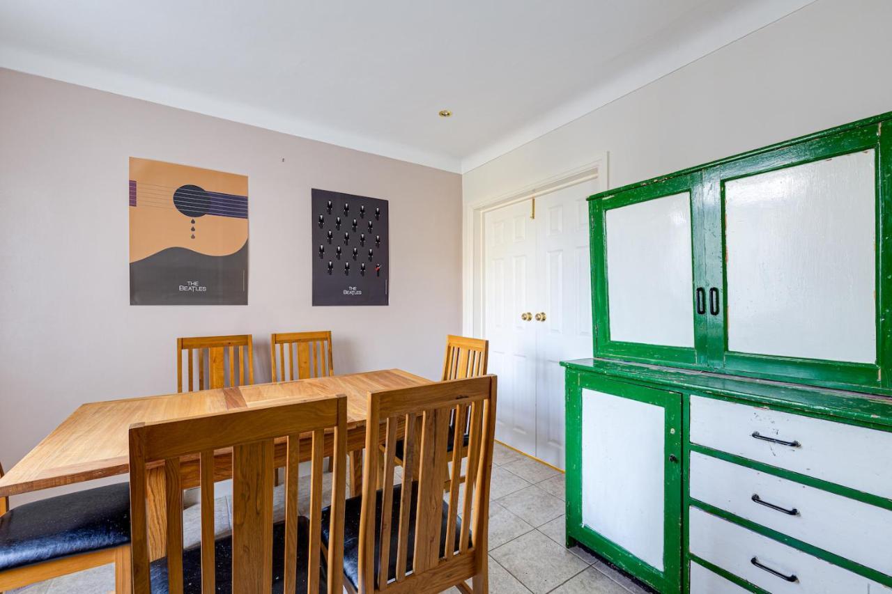 George Harrison'S Former 3Bed Home In Liverpool Спик Экстерьер фото
